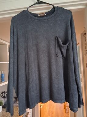 Zenana Outfitters Long Sleeve Pocket Tee - Ash Black NWOT